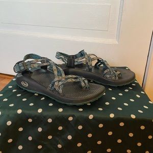 Chacos Womens ZX/2 Sandals Green Great Condition